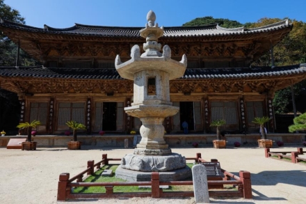 국내 최대 석등, 3년 만에 화엄사로 돌아온다