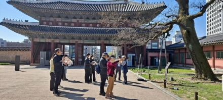 “200년 전 그림 속 나무, 창덕궁에서 직접 만난다”... ‘동궐도 나무답사’ 운영