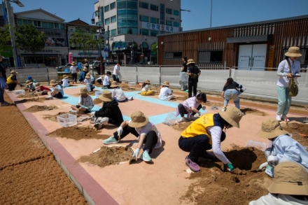 “부여의 아이들, 백제 박사 고고학자 되다”... 국립부여문화유산연구소 체험 프로그램 운영